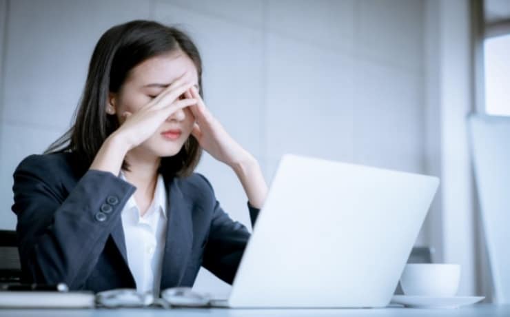 会社へ行こうとすると吐き気がする人へ ストレスの原因と5つの対処法 Career Picks